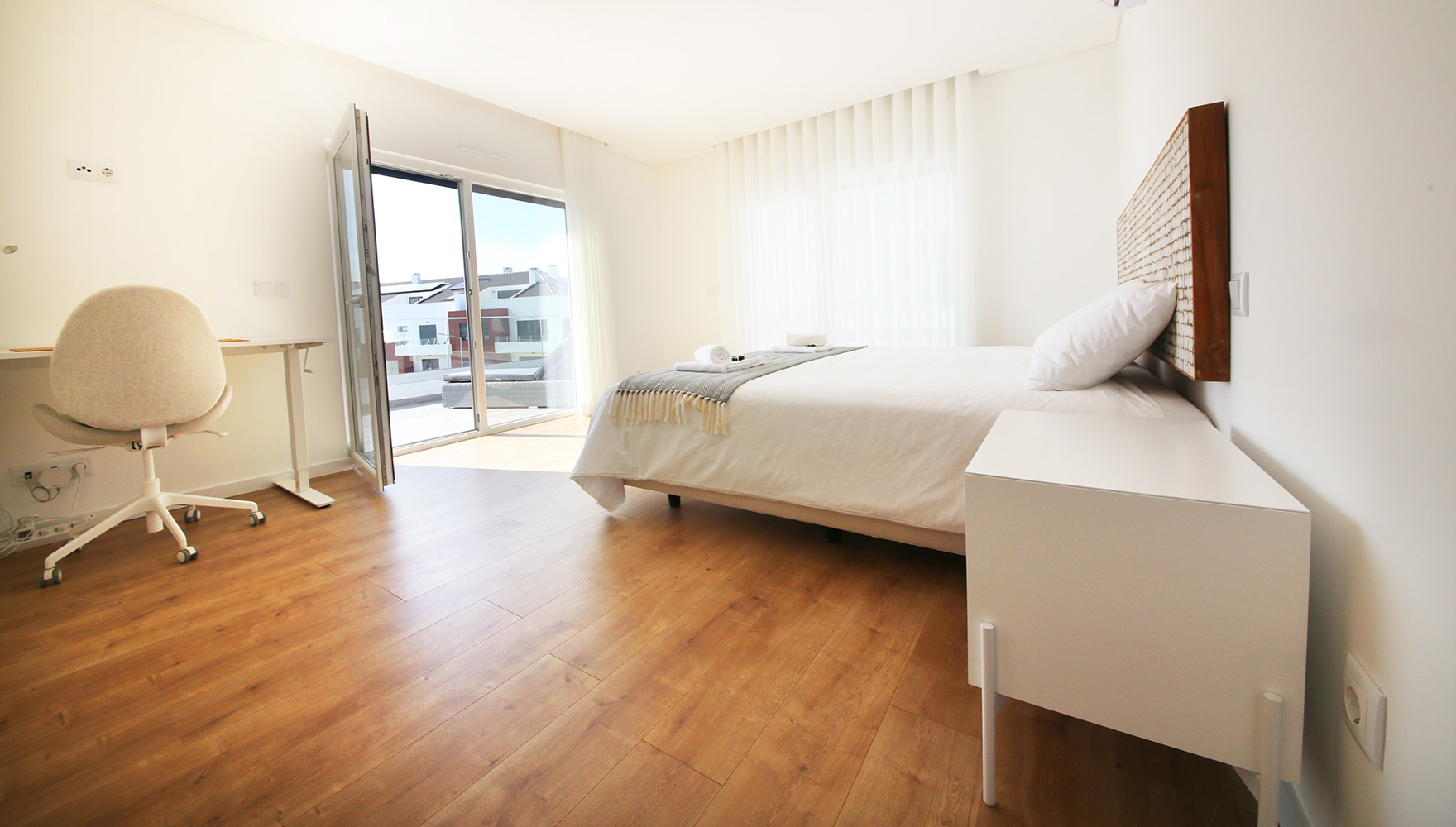 master bedroom, king-size double bed